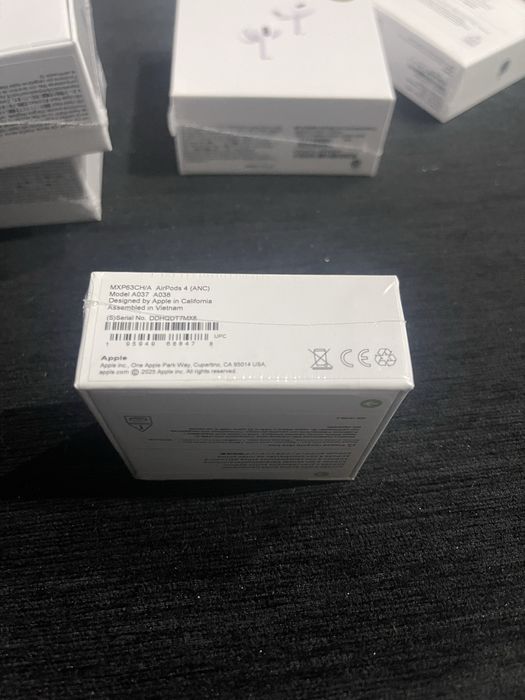 Air Pods Gen 4 Noi/Sigilate