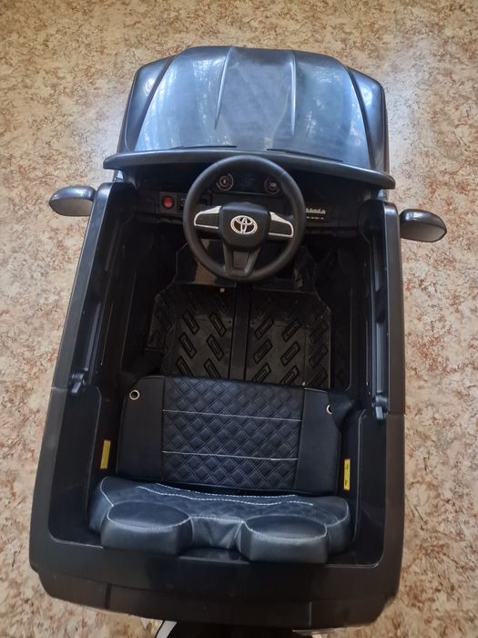Детский автомобиль.