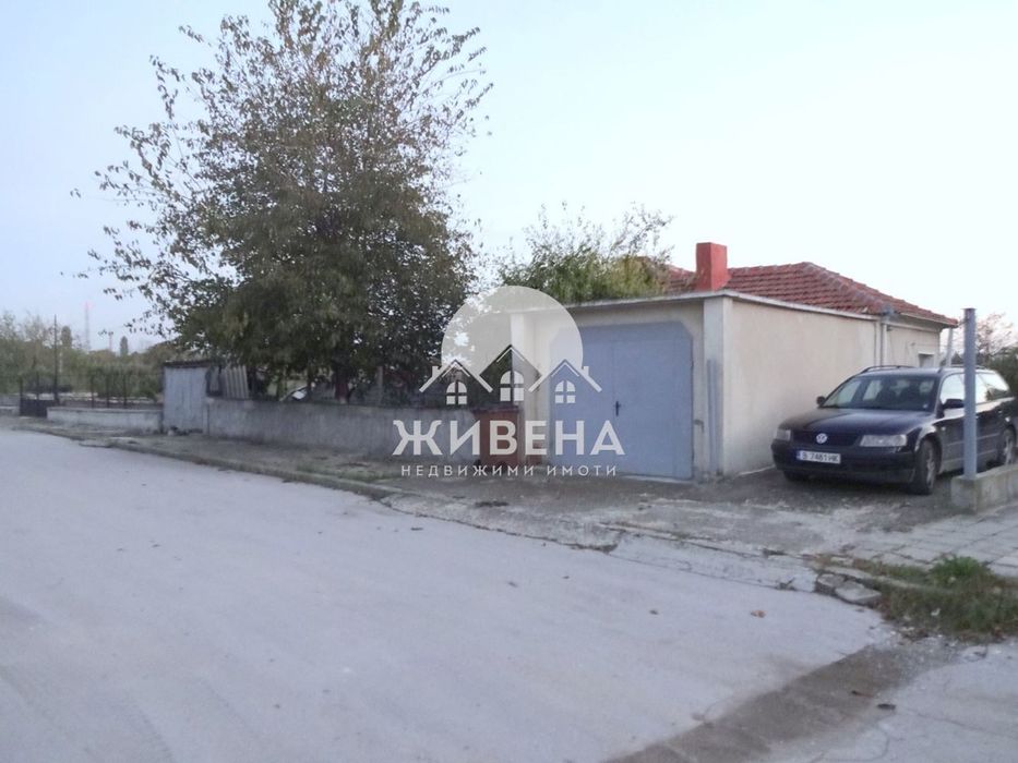 Къща в кв. Повеляново, гр.Девня, площ 100 кв.м
