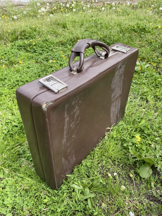 Продам Антиквариат саквояж,чемодан,дипломат-чемодан