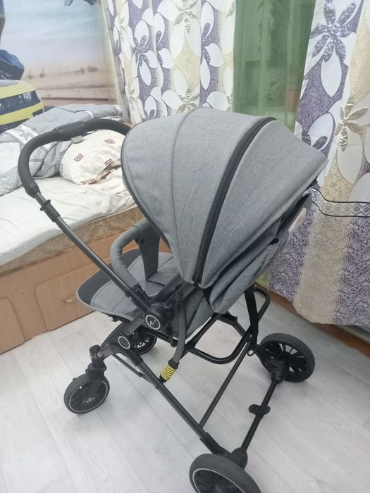 Продам детскую коляску