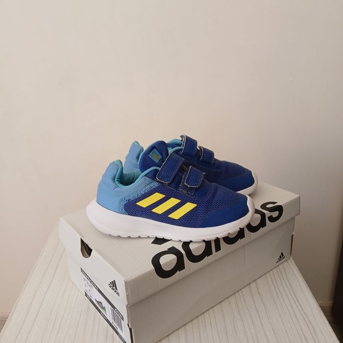 Маратонки adidas 26 1/2 номер