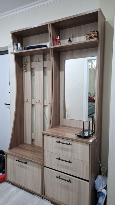 Срочно продам прихожая
