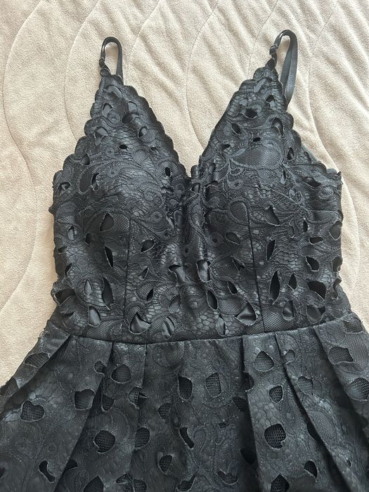 Черна официална рокля