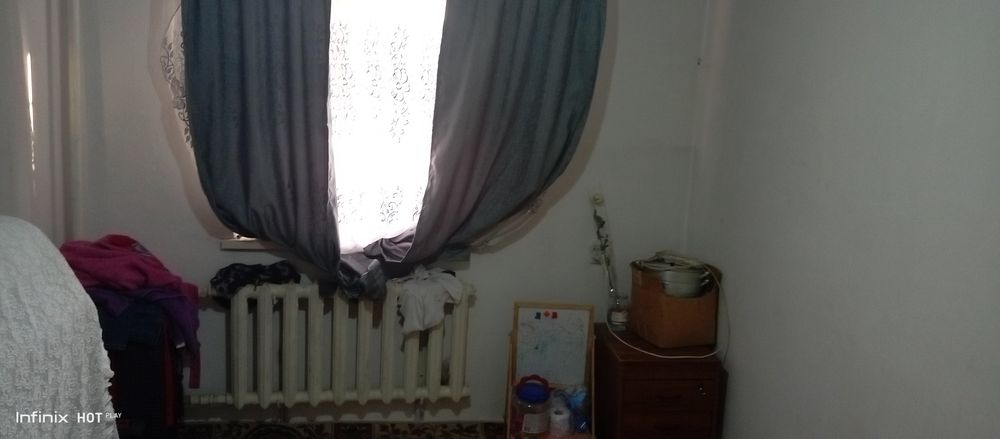 Акку магазин жанында