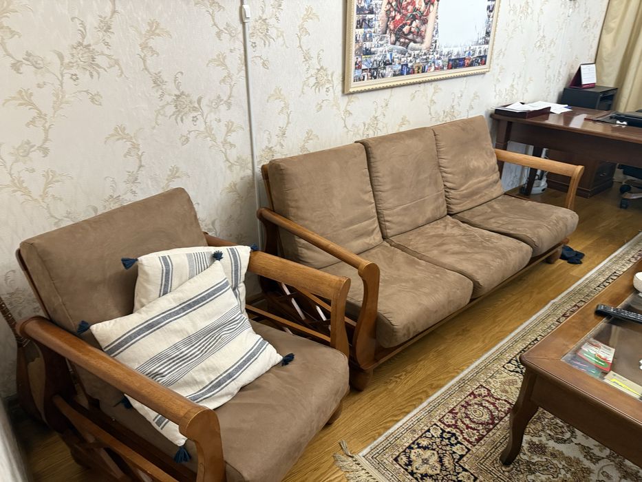 Диван и кресло (комплект)