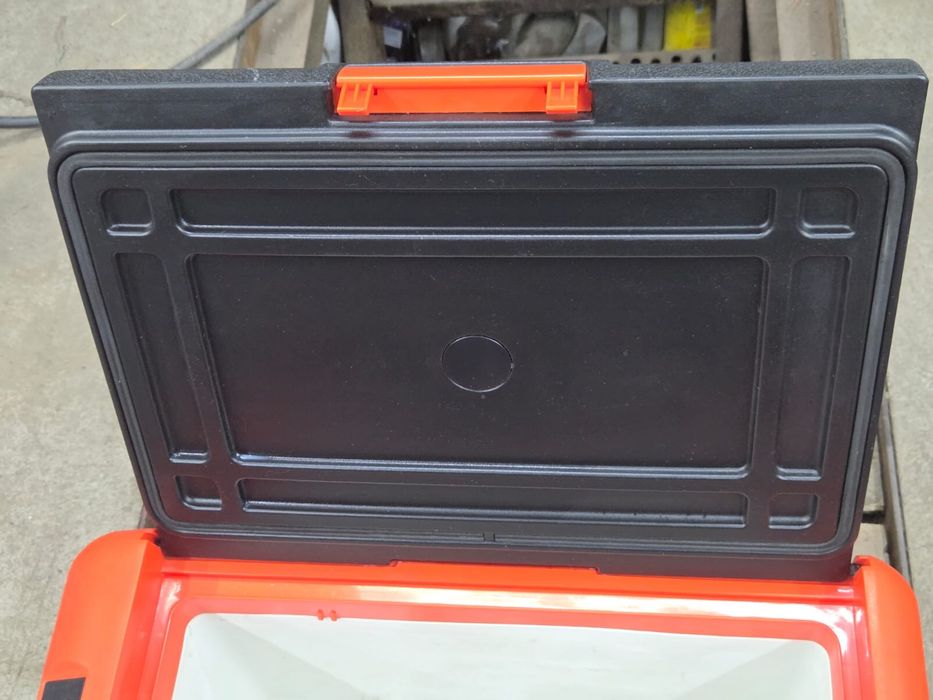 Продаю  автохолодильник Alpicool CL50