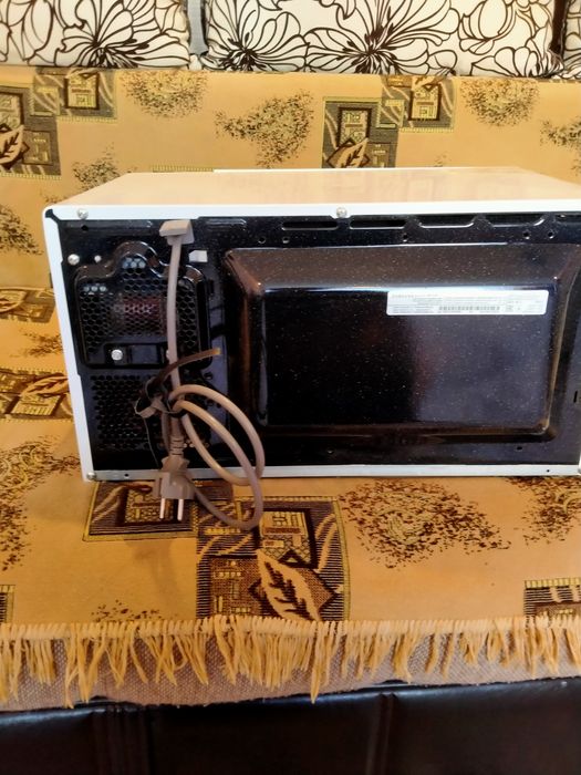 Продается микроволновая печь Samsung