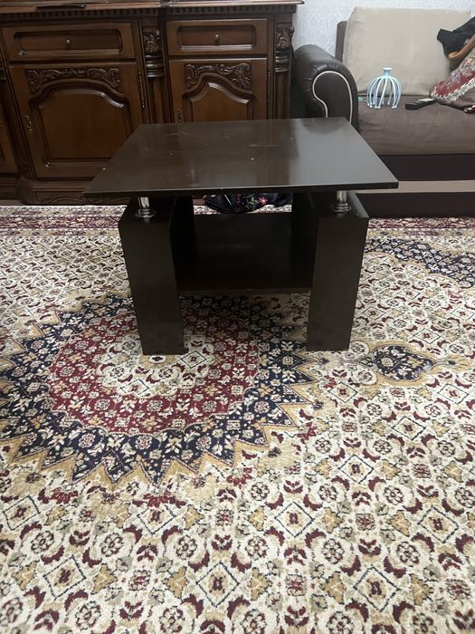 Журнальный столик