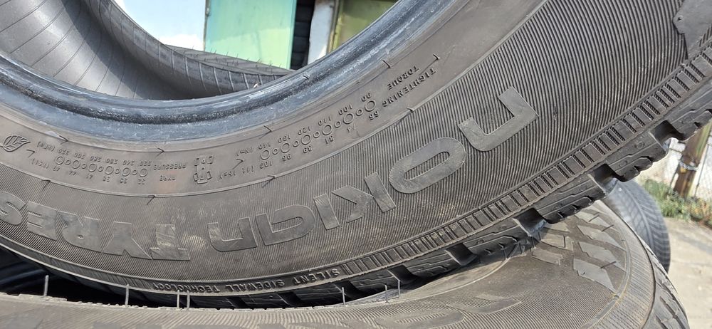 Гуми 4бр 235/55/17 - 1бр- 75 евро