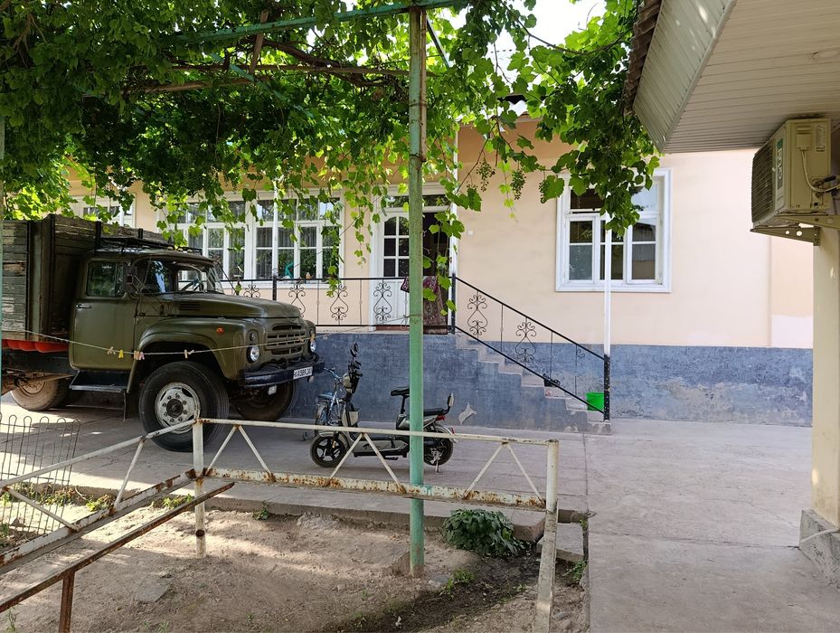 Zil 130 sotiladi yili 1983
