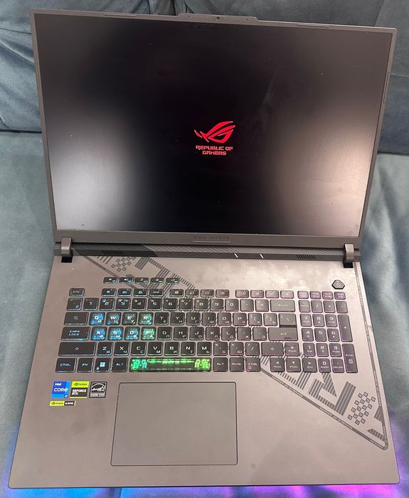 Asus rog Strix g18