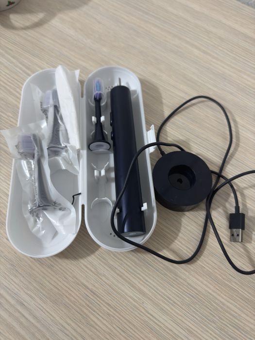 Эликтрическая зубная щетка Xiaomi T700