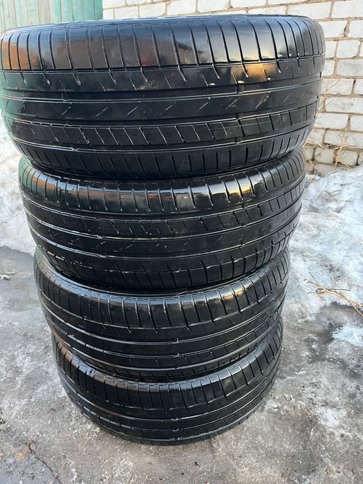 Продам летние шины 235.55.R19