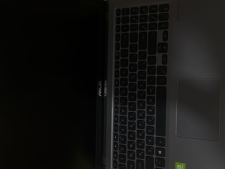 ASUS VivoBook 15 X515JF