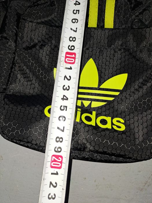 Нова чантичка Adidas