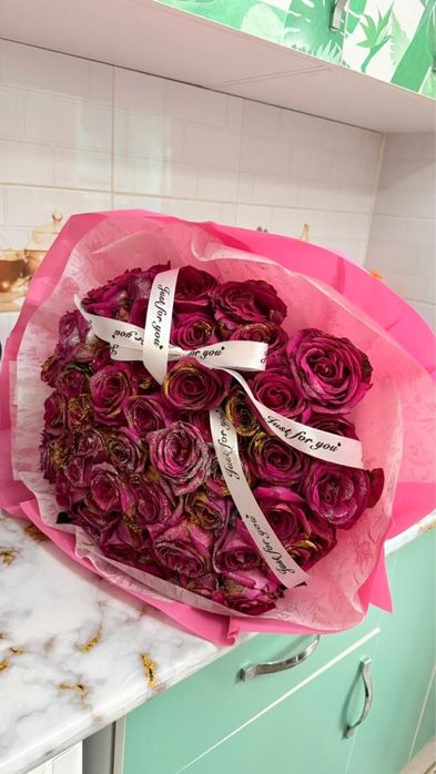 Букет гүлдер сатылады