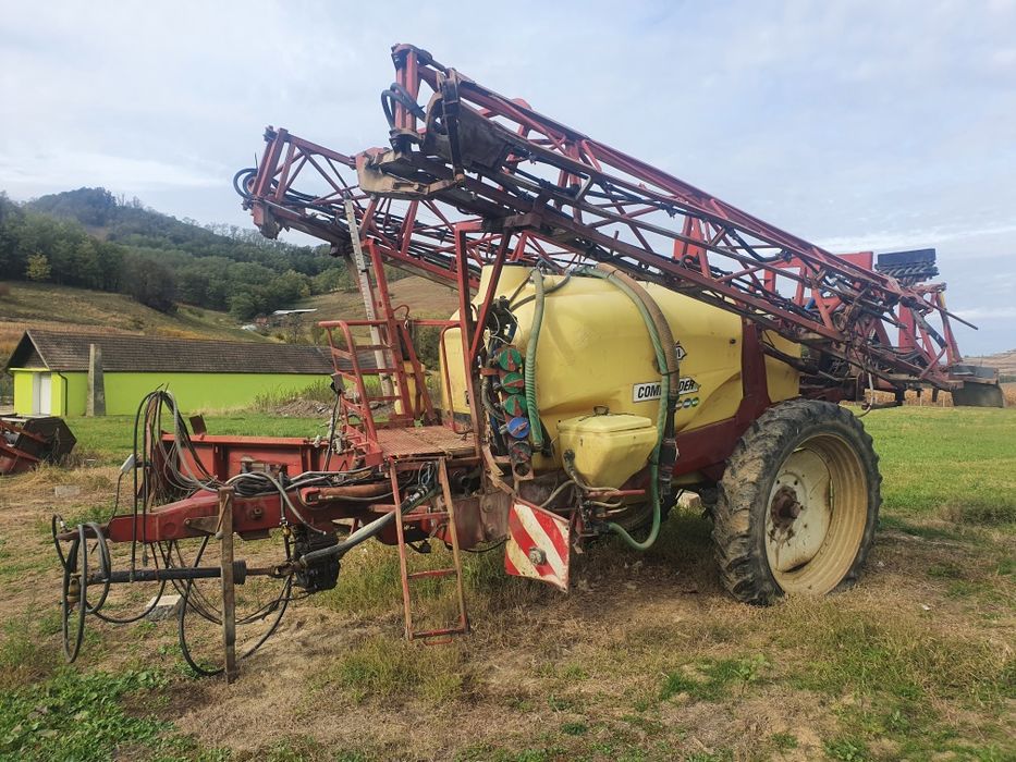 Dezmembram mașina ierbicidat  Hardi Commander 4200 — poza 2
