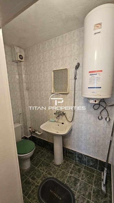 Дава се под наем Двустаен апартамент в Варна, Център - 60 кв.м за 375 € - Снимка #8