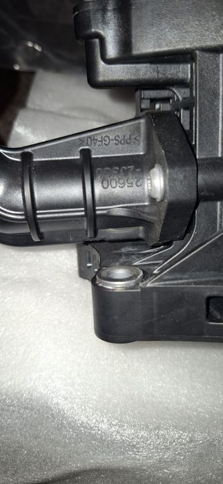 Корпус термостата Kia Hyundai