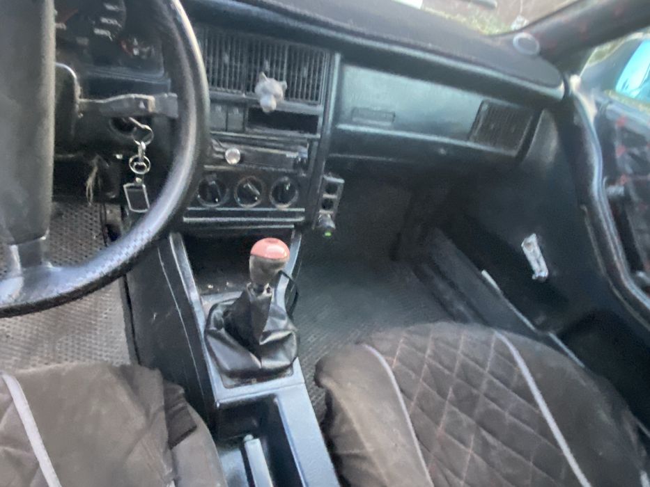 Audi 80.
