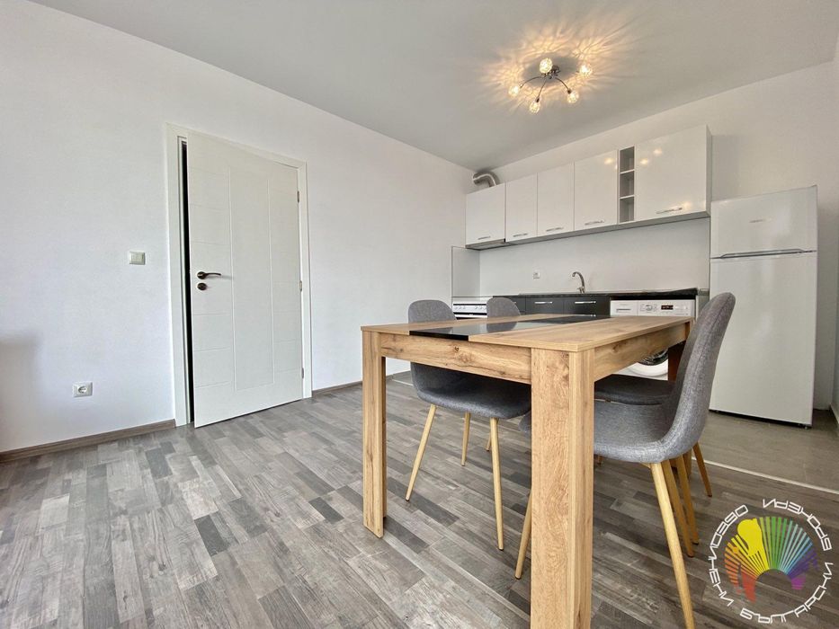 Дава се под наем Двустаен апартамент в Бургас, Изгрев - 62 кв.м за 484.5 € - Снимка #2