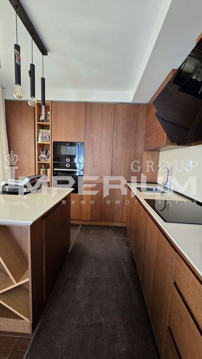 Продава се Тристаен апартамент в Варна, Бриз - 95 кв.м за 2937 €/кв.м - Снимка #13