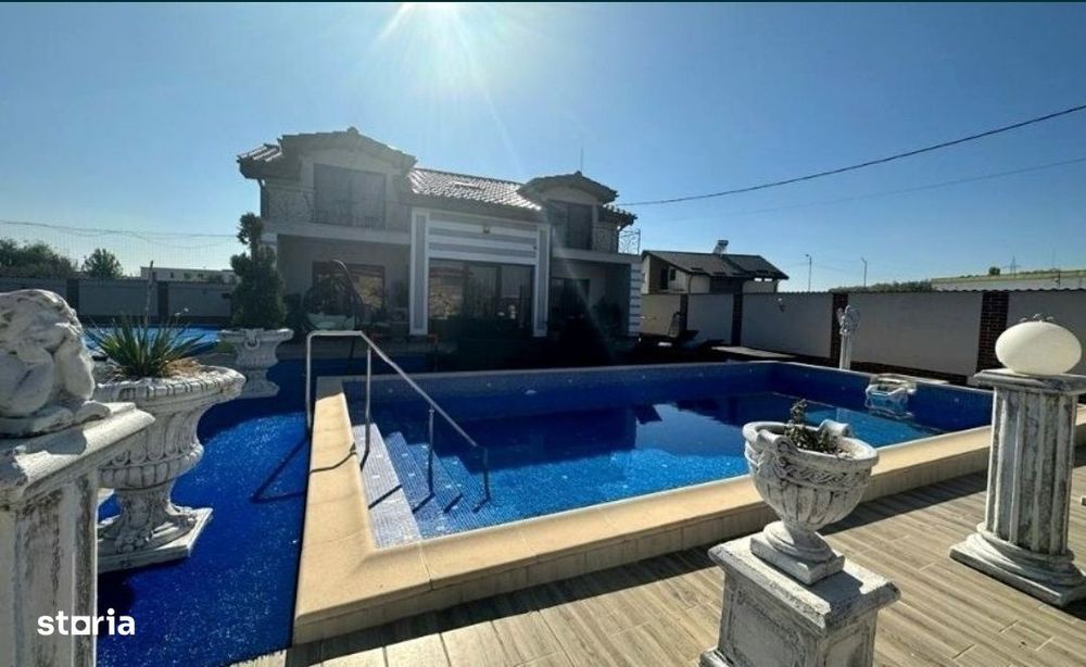 Vila cu piscina, sauna, tenis si sala sport noua, 200 mp, zona Balta V