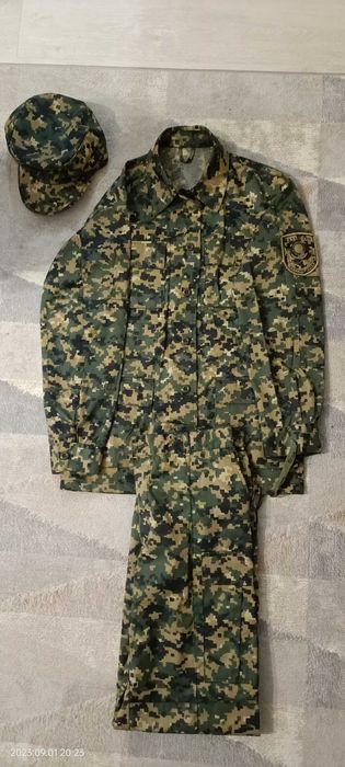 Форма камуфляжная ,новая.