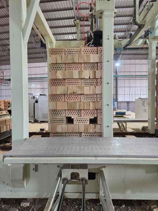 Кирпич Бадамкий Оптом поставка вагонами