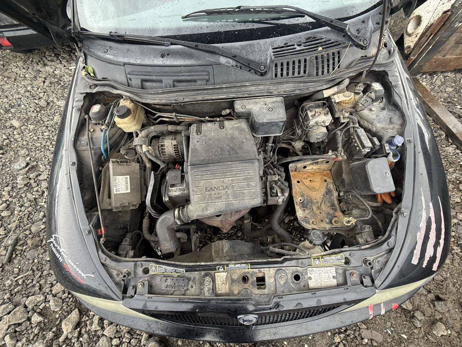Ланчия ипсилон 1.2 60кс 2001г на части