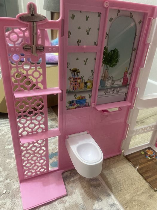 Продам домик для Барби кукольный домик