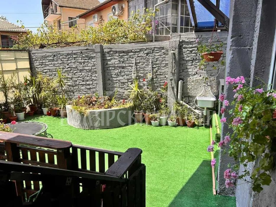 Дава се под наем Къща в Велико Търново, Асенов - 275 кв.м за 1690 € - Снимка #2