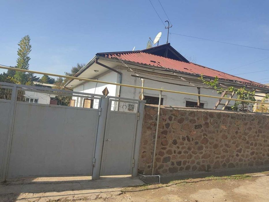 ZUDLIK BILAN!! GEOLOG mahallasida 10,5 sotixli uy sotiladi