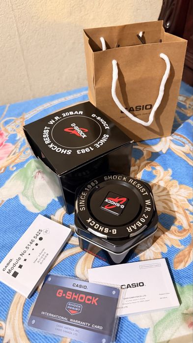 Casio G-shock первый экземпляр с миром