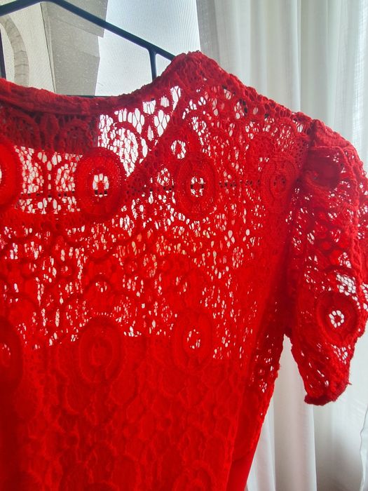 Rochie rosie eveniment