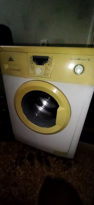 Продаю стиральную машину
