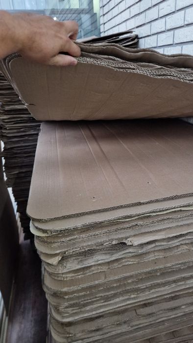 Картонные листы б.у. в хорошем состоянии