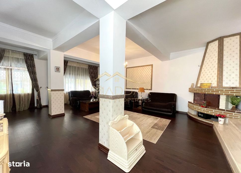 Vila 7 camere**Lake view**Ponton privat**Piscina**Teren 933 MP//Balote