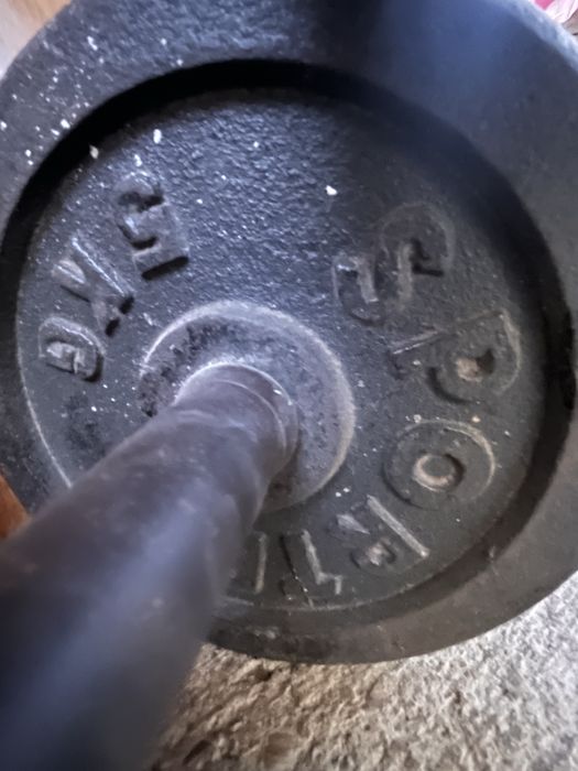 Винтова щанга с чугунени дискове –  30 кг.