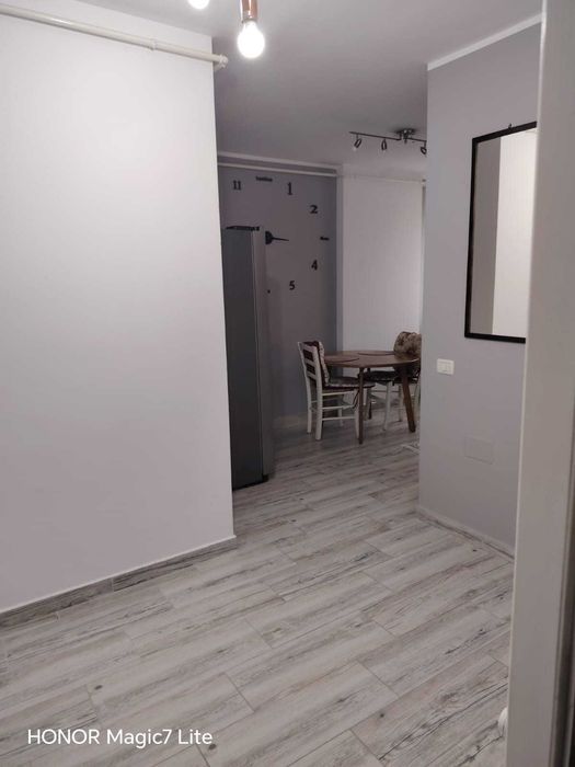 Apartament cu o cameră, spațios și modern, complet mobilat – Cartierul Tei, Piatra Neamț