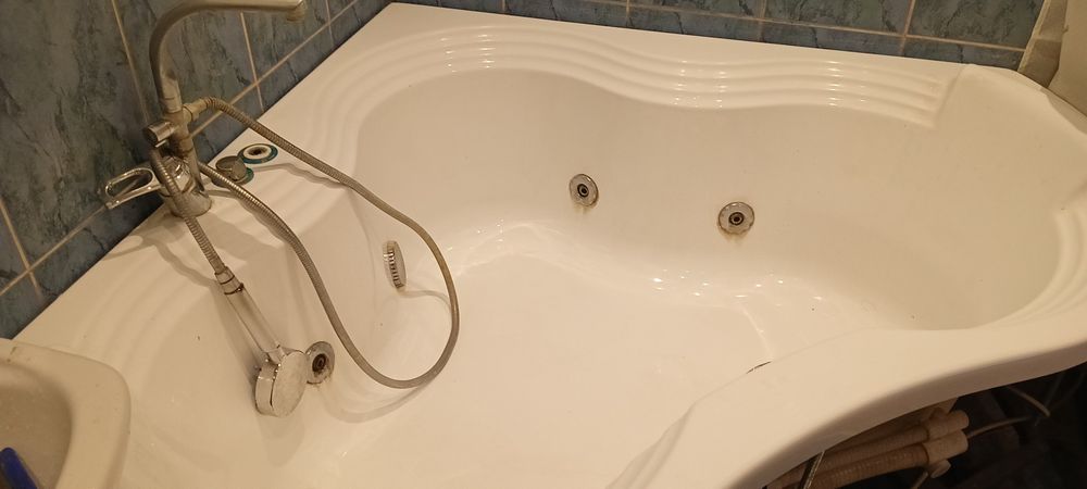 Ванна угловая. Продам 6 тыс тг