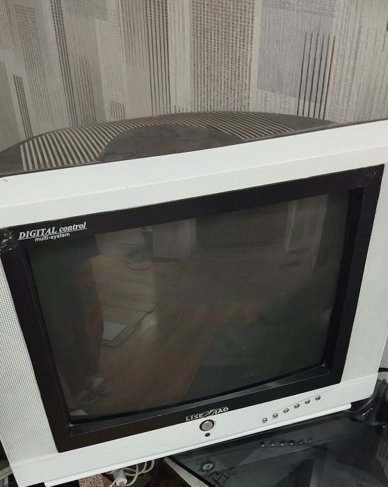Televizor sotiladi holati a'lo