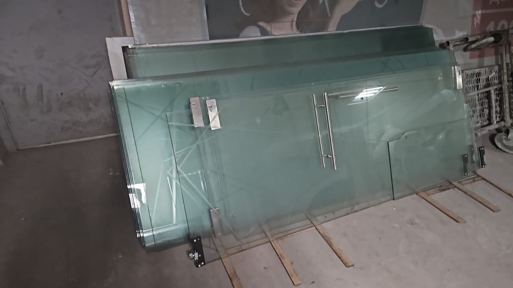 Стеклянные перегородки