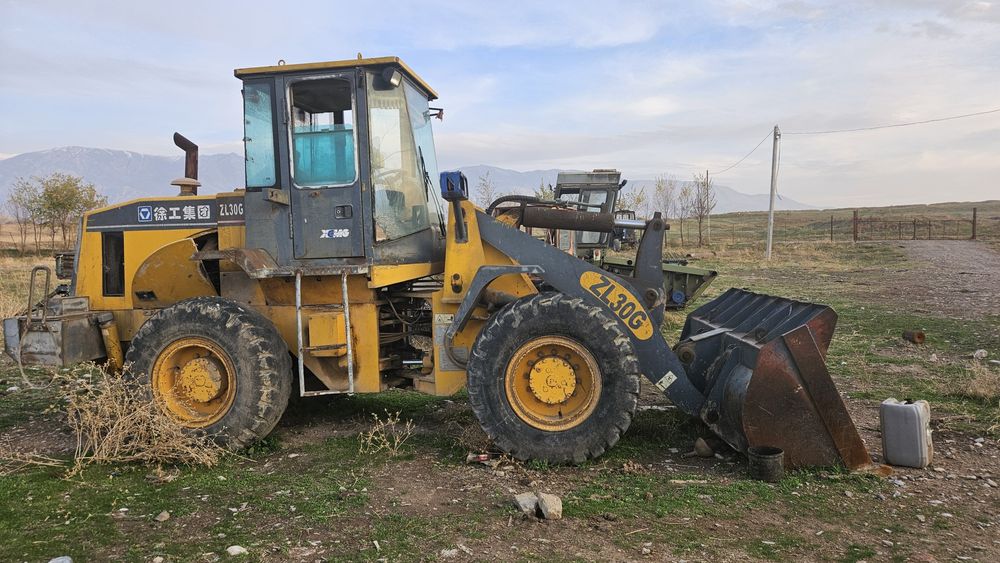 Погрузчик,(китай)