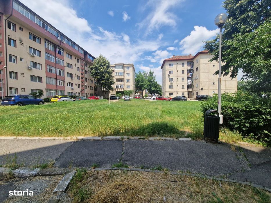 Teren de vânzare în zonă urbană, acces asfaltat