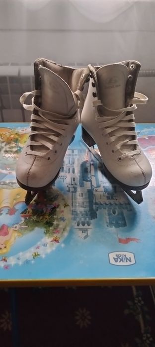 Коньки для ребенка профессиональные