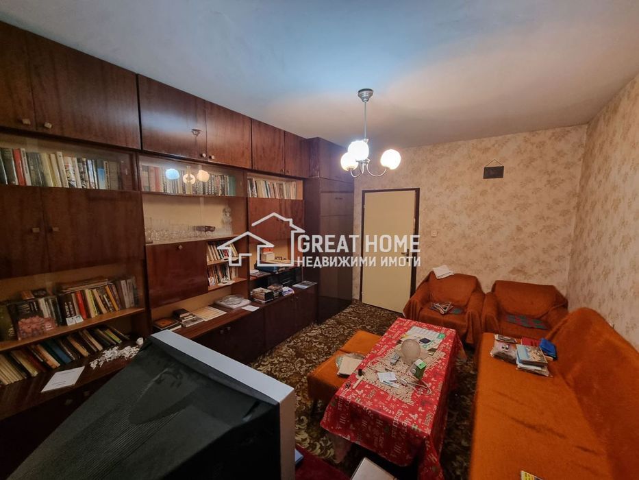Продава се Четиристаен апартамент в Търговище, Запад 2 - 76 кв.м за 1007 €/кв.м - Снимка #1