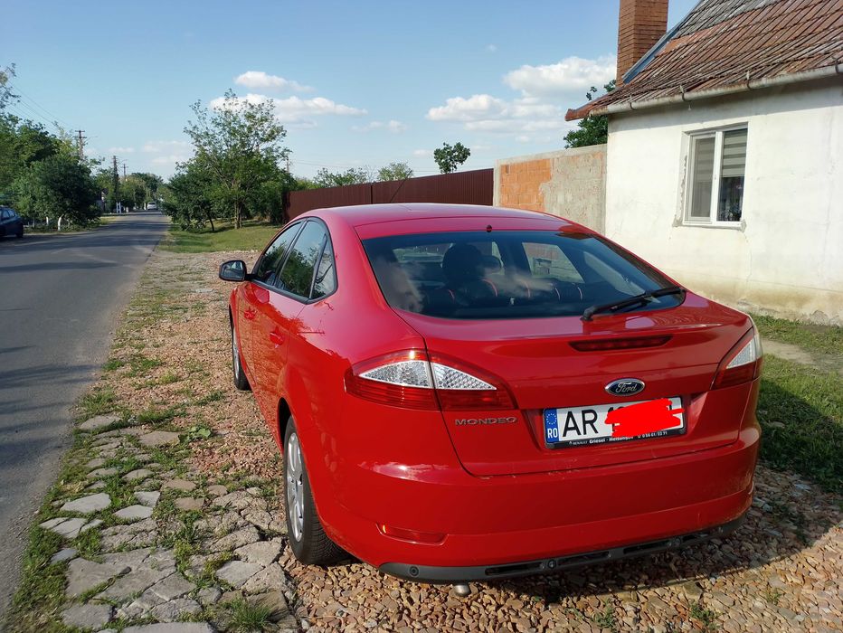 Vând Ford Mondeo