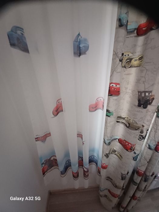 Vând set perdele și draperii camera copii